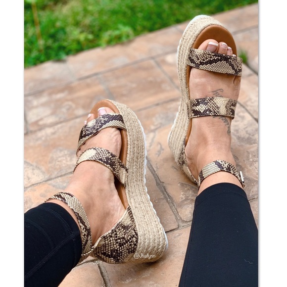 Fabutiq Shoes - LAST 8, Snake print espadrille sandals